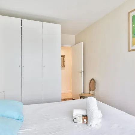 Apartman Charlys Avec Sa Terrasse - Welkeys Párizs
